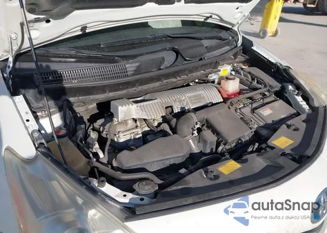 2014 Toyota Prius V Two z USA, uszkodzony, nr VIN JTDZN3EU3EJ009797